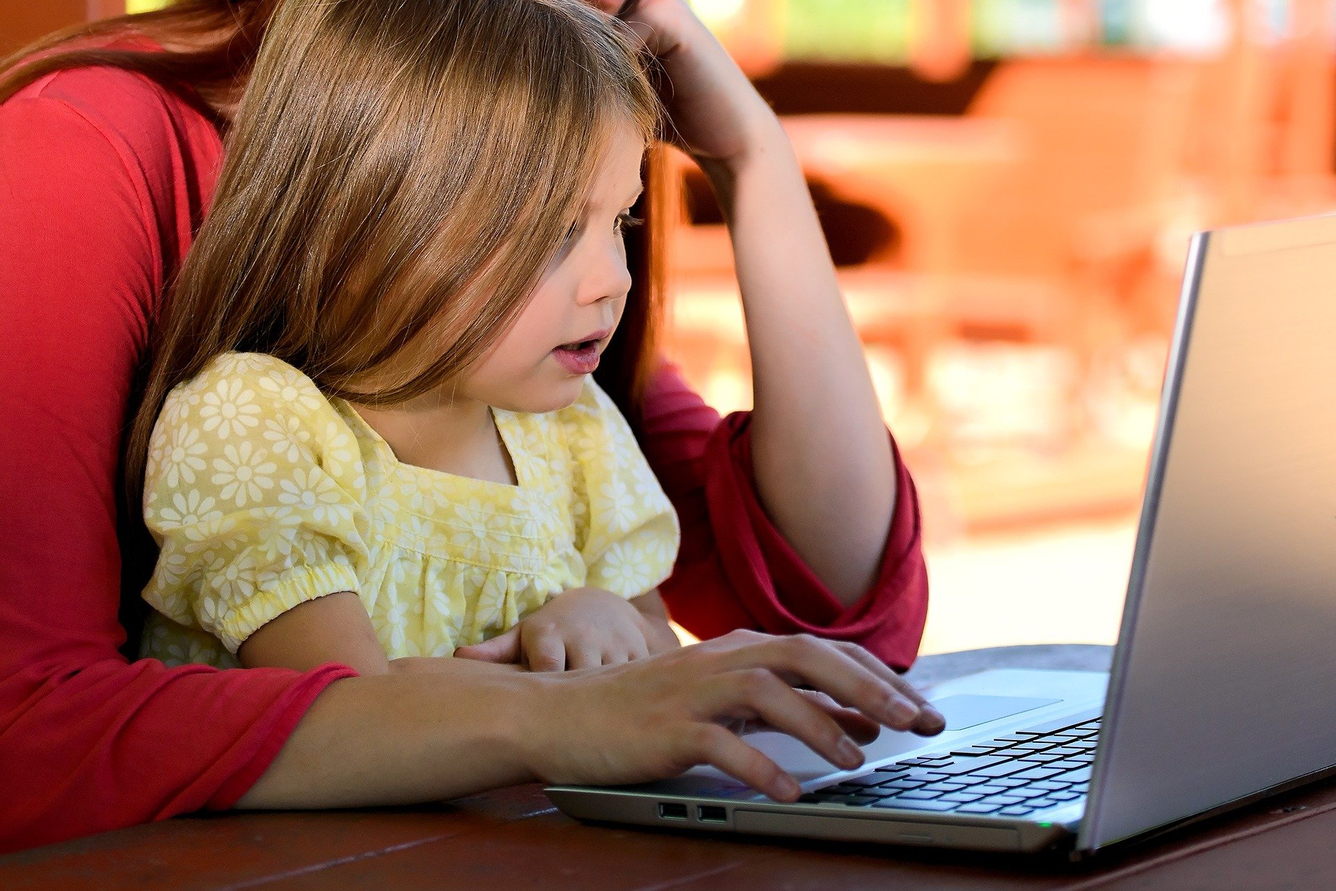 BLENDED LEARNING MODELS AND ITS ADVANTAGES